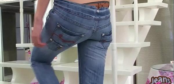  Want to watch me masturbating in skinny jeans